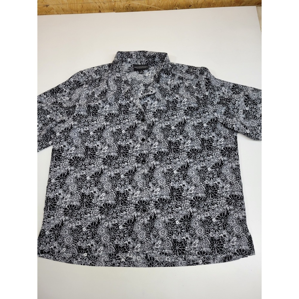 Donnkenny Classics Womens XL Black White Floral Button Up Blouse Short Sleeve